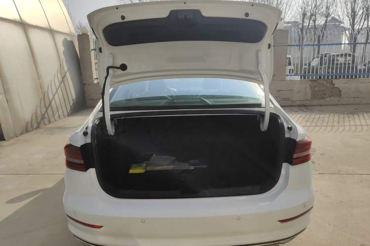Used Volkswagen Lavida 2022 280TSI DSG Comfort Edition Trunk