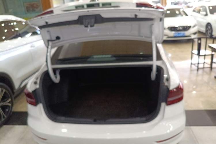 Used Volkswagen Lavida 2022 280TSI DSG Comfort Edition Trunk