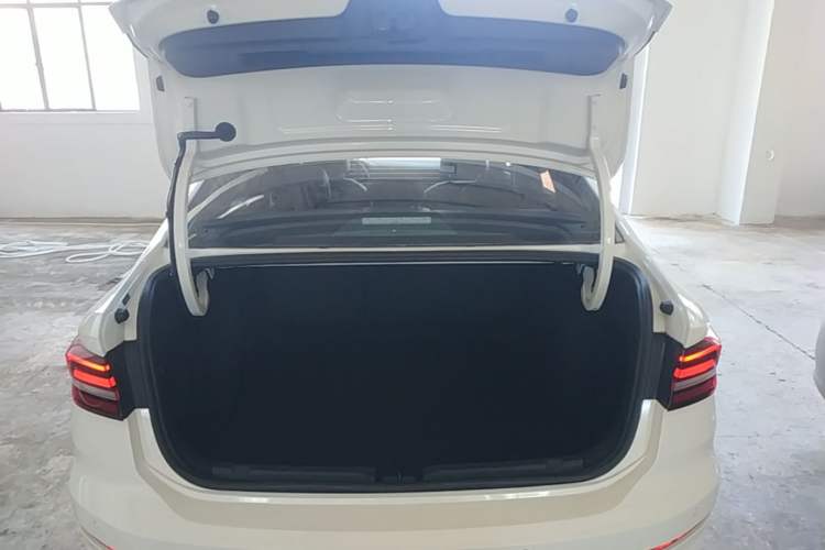 Used Volkswagen Lavida 2022 280TSI DSG Comfort Edition Trunk