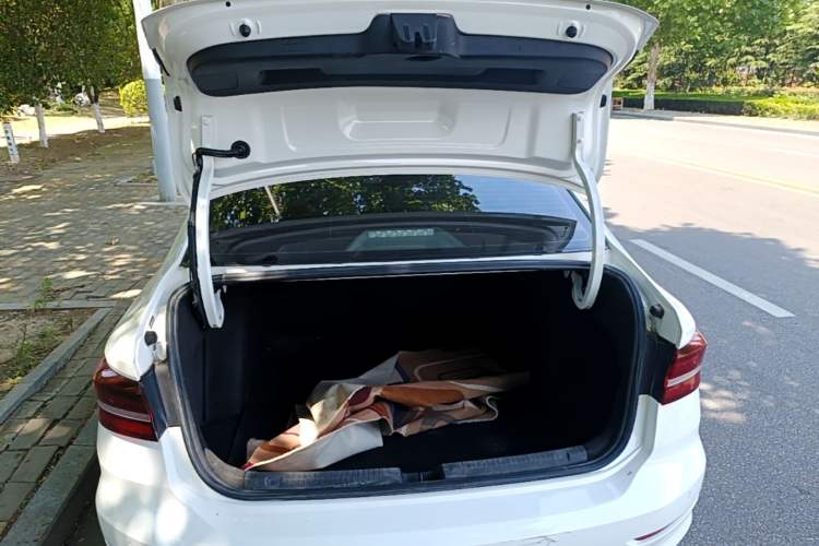 Used Volkswagen Lavida 2022 280TSI DSG Comfort Edition Trunk