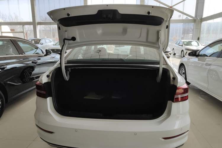 Used Volkswagen Lavida 2022 280TSI DSG Comfort Edition Trunk