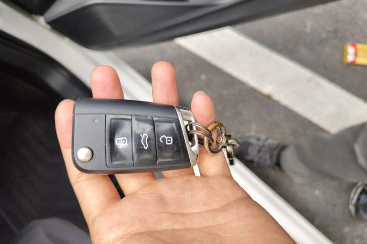 Used Volkswagen Lavida 2022 1.5L Automatic Vision Edition Vehicle Key