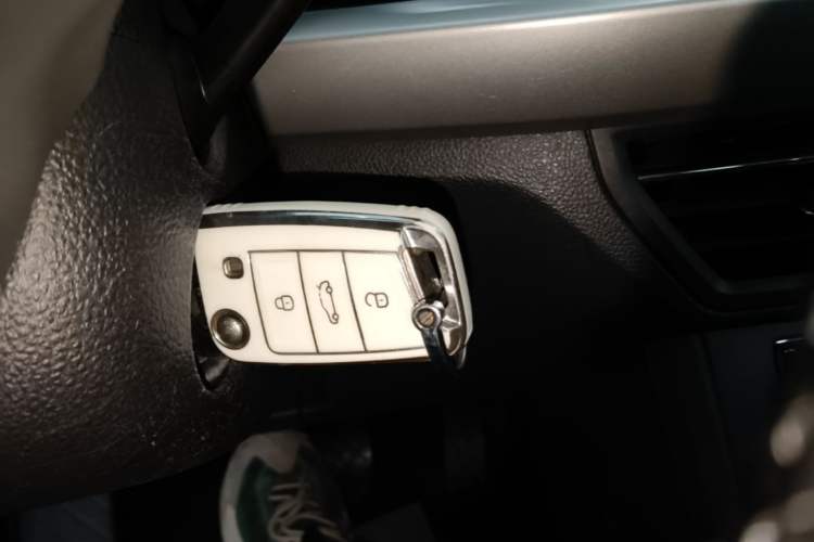 Used Volkswagen Lavida 2022 1.5L Automatic Comfort Edition Vehicle Key