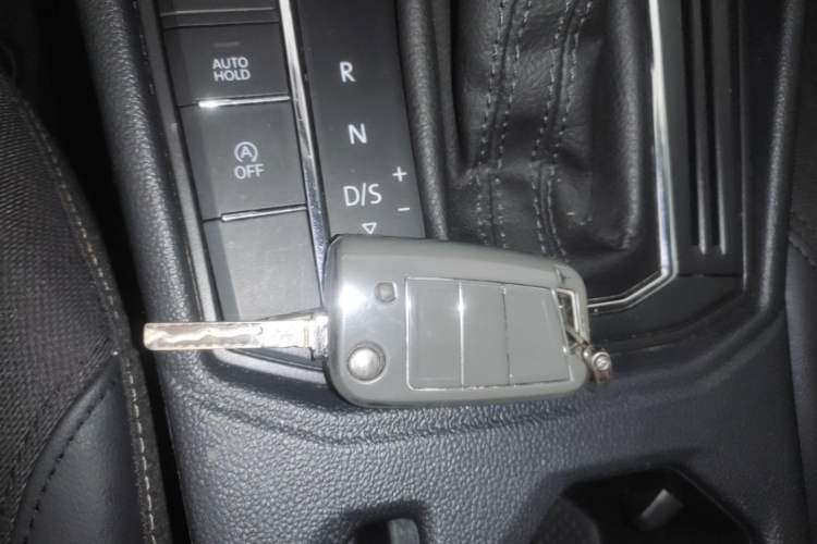 Used Volkswagen Lavida 2022 1.5L Automatic Vision Edition Vehicle Key