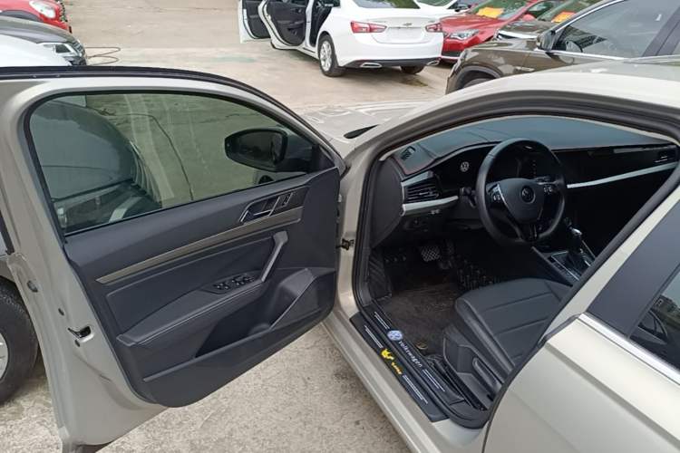 Used Volkswagen Lavida 2022 1.5L Automatic Comfort Edition Driver Seat