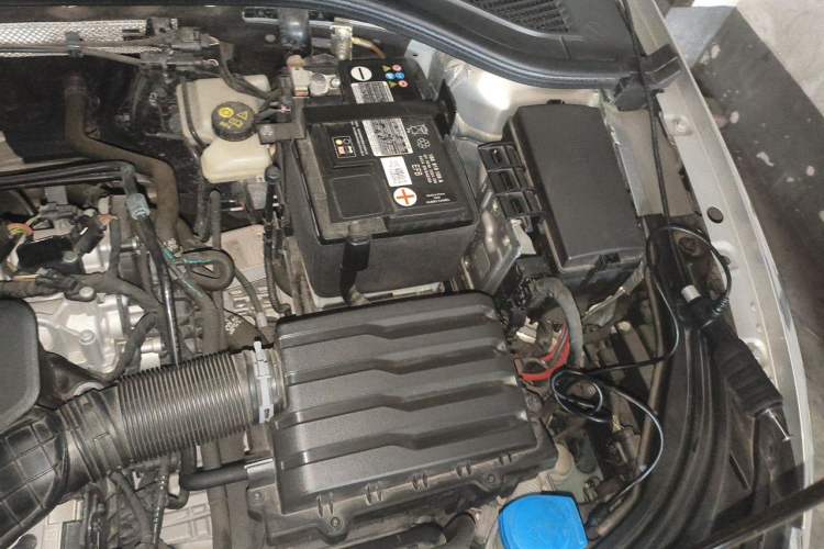 Used Volkswagen Lavida 2022 1.5L Automatic Vision Edition Engine Bay Left