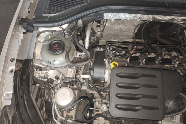 Used Volkswagen Lavida 2022 1.5L Automatic Vision Edition Engine Bay Right