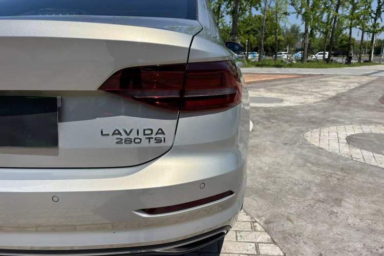 Used Volkswagen Lavida 2022 280TSI DSG Comfort Edition Exterior 7