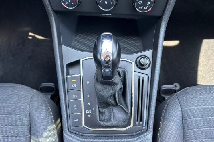 Used Volkswagen Lavida 2022 280TSI DSG Comfort Edition Gear Lever