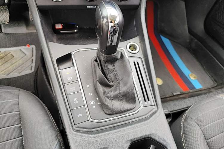 Used Volkswagen Lavida 2022 280TSI DSG Comfort Edition Gear Lever