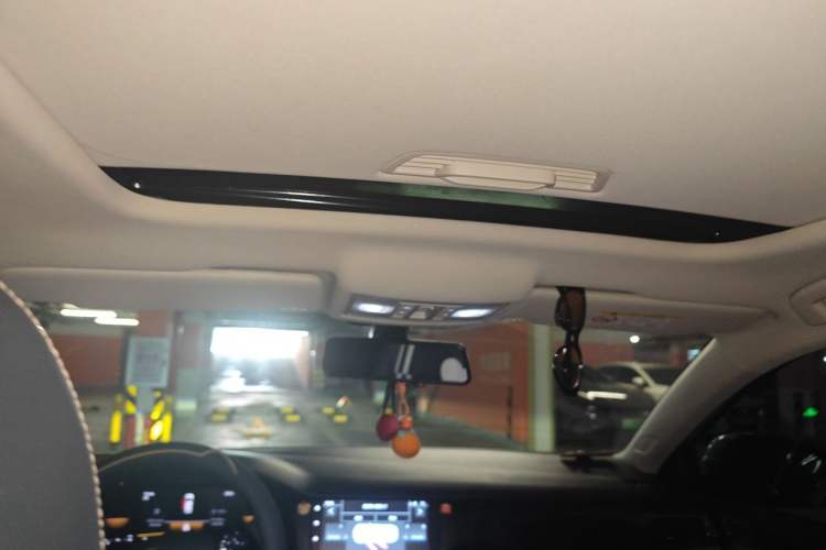 Used Volkswagen Lavida 2022 1.5L Automatic Comfort Edition Headliner