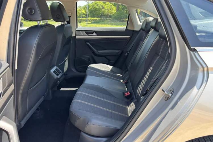 Used Volkswagen Lavida 2022 280TSI DSG Comfort Edition Interior 4