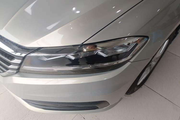 Used Volkswagen Lavida 2022 1.5L Automatic Fashion Edition Left Front Headlight
