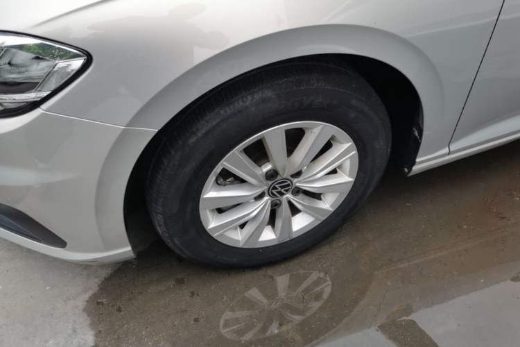 Used Volkswagen Lavida 2022 1.5L Automatic Fashion Edition Left Front Wheel Hub