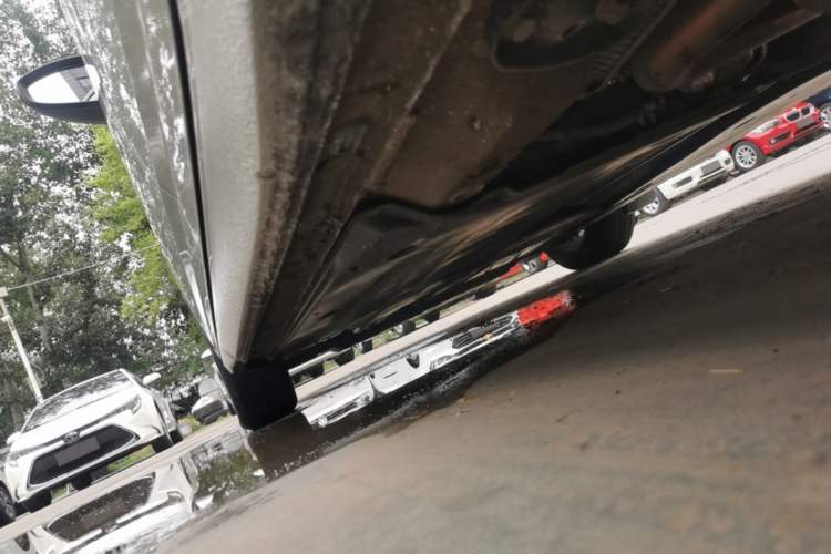 Used Volkswagen Lavida 2022 1.5L Automatic Fashion Edition Left Side Sill