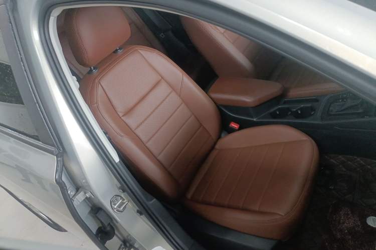 Used Volkswagen Lavida 2022 1.5L Automatic Fashion Edition Right Front Seat
