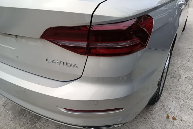 Used Volkswagen Lavida 2022 1.5L Automatic Comfort Edition Right Rear Taillight