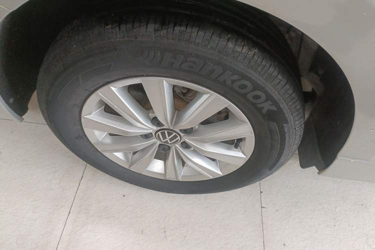 Used Volkswagen Lavida 2022 1.5L Automatic Fashion Edition Right Rear Wheel Hub