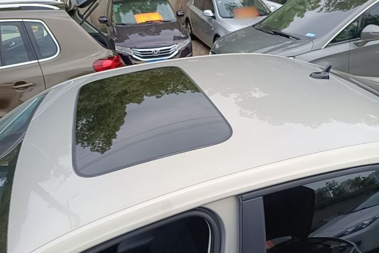 Used Volkswagen Lavida 2022 1.5L Automatic Comfort Edition Roof