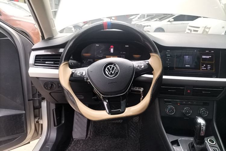 Used Volkswagen Lavida 2022 1.5L Automatic Comfort Edition Steering Wheel