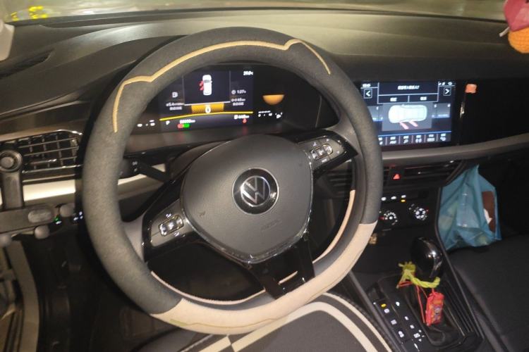 Used Volkswagen Lavida 2022 1.5L Automatic Comfort Edition Steering Wheel