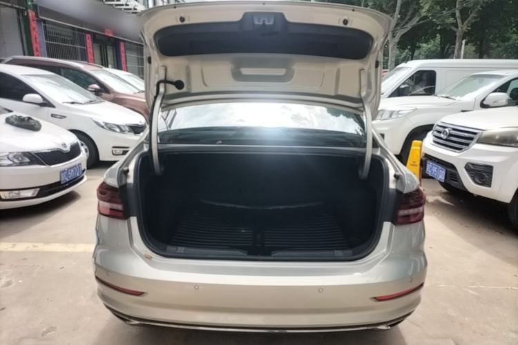 Used Volkswagen Lavida 2022 1.5L Automatic Comfort Edition Trunk