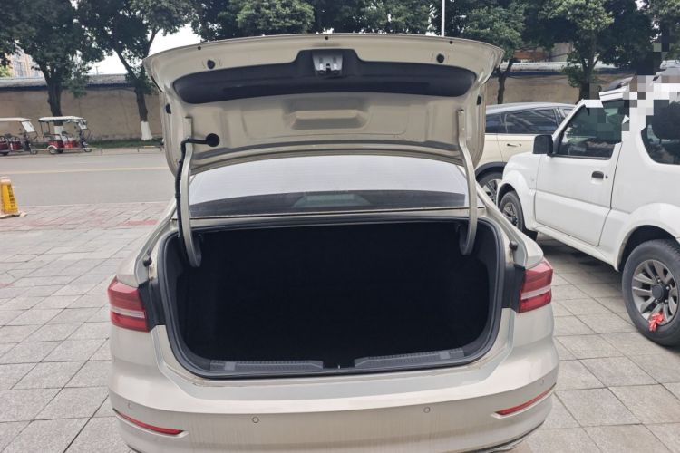 Used Volkswagen Lavida 2022 280TSI DSG Comfort Edition Trunk