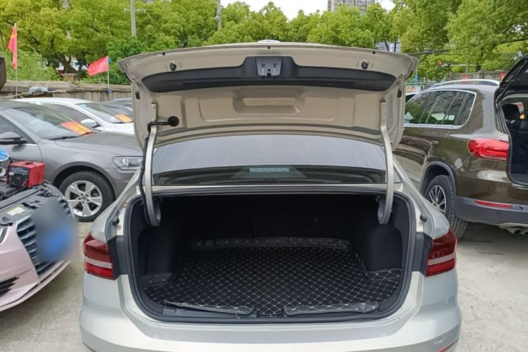 Used Volkswagen Lavida 2022 1.5L Automatic Comfort Edition Trunk