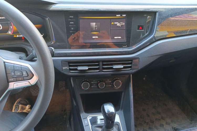 Used Volkswagen Lavida 2023 New Sharp 1.5L Automatic Excellent New Edition Audio And AC Panel