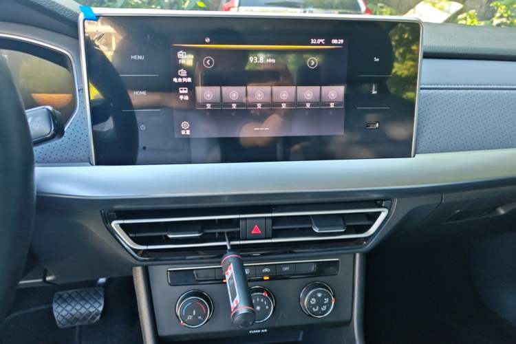 Used Volkswagen Lavida 2023 300TSI DSG Full-Comfort Edition Audio And AC Panel
