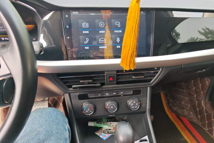 Used Volkswagen Lavida 2023 Revised Version 1.5L Automatic Starry Sky Edition – 5 Million Units Audio And AC Panel