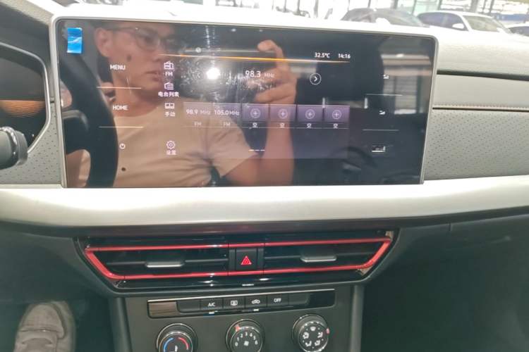 Used Volkswagen Lavida 2023 280TSI DSG Starry Sky Deluxe Edition Audio And AC Panel