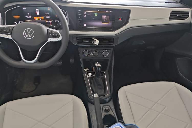 Used Volkswagen Lavida 2023 New Sharp 1.5L Automatic New Wish Edition Audio And AC Panel
