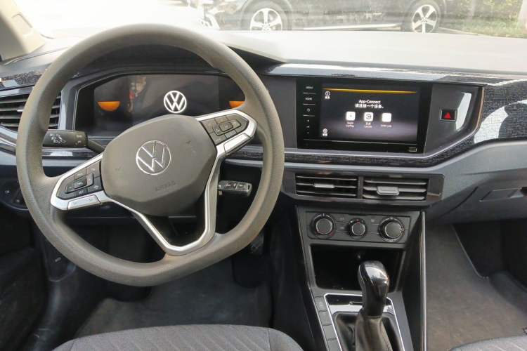 Used Volkswagen Lavida 2023 New Sharp 1.5L Automatic Excellent New Edition Center Console