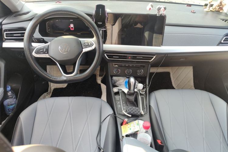 Used Volkswagen Lavida 2023 1.5L Automatic Starry Sky 5 Million Edition Center Console