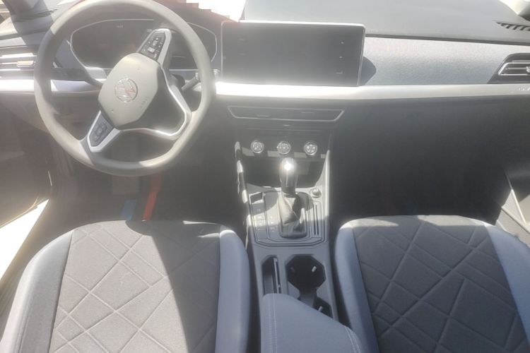 Used Volkswagen Lavida 2023 1.5L Automatic De Yi Edition Center Console