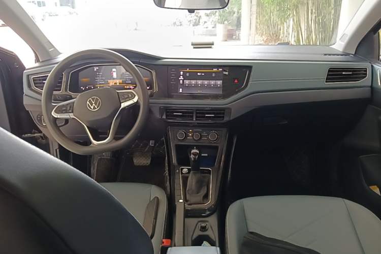 Used Volkswagen Lavida 2023 New Sharp 1.5L Automatic Outstanding New Vision Edition Center Console