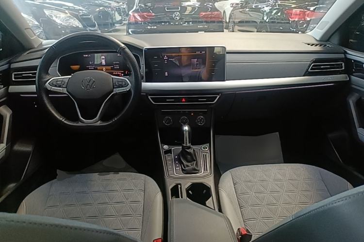 Used Volkswagen Lavida 2023 300TSI DSG Full-Comfort Edition Center Console