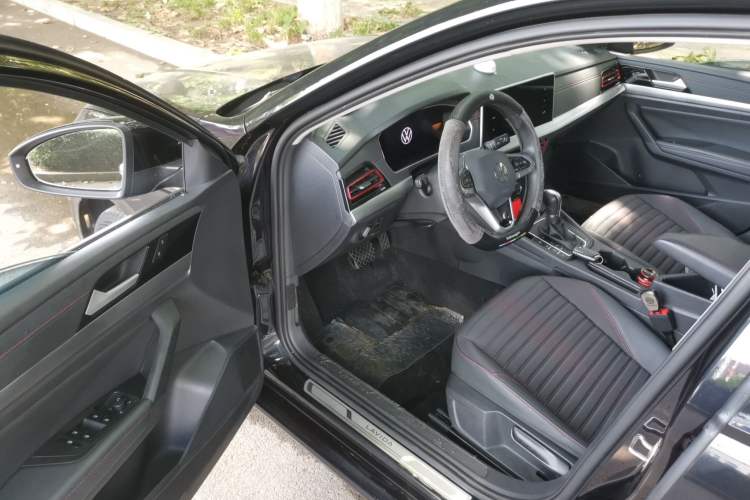 Used Volkswagen Lavida 2023 280TSI DSG Starry Sky Deluxe Edition Driver Seat