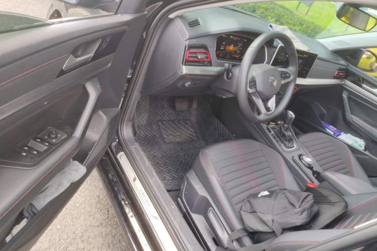 Used Volkswagen Lavida 2023 300TSI DSG Starry Full-Comfort Edition Driver Seat