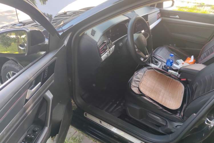 Used Volkswagen Lavida 2023 300TSI DSG Full-Comfort Edition Driver Seat