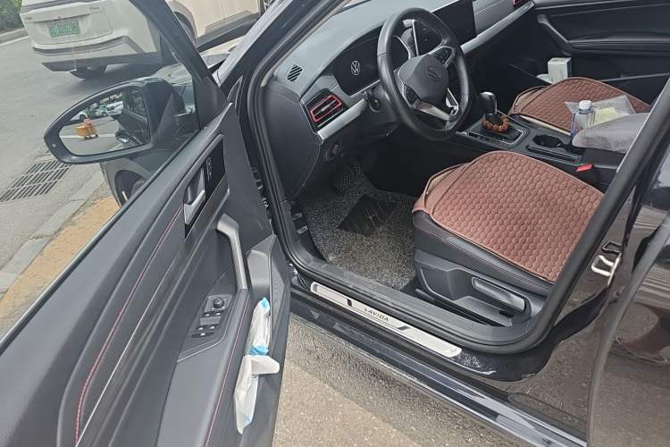 Used Volkswagen Lavida 2023 280TSI DSG Full-Comfort Edition Driver Seat