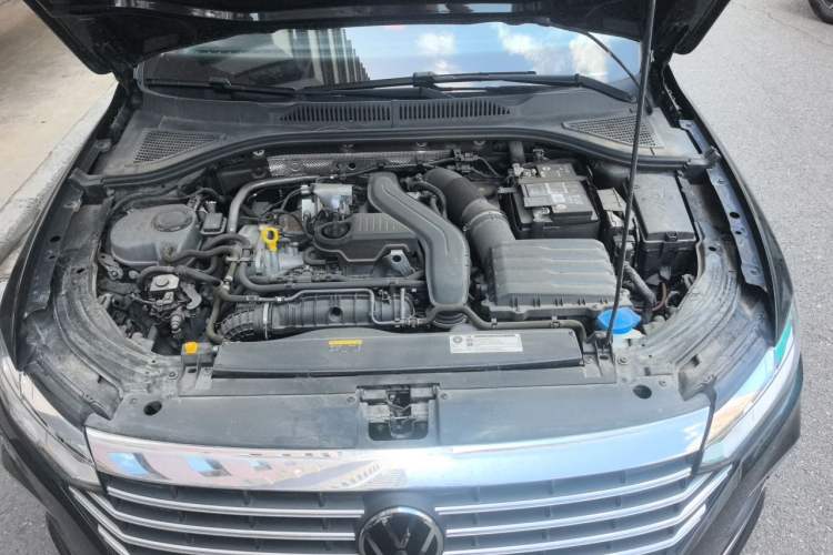 Used Volkswagen Lavida 2023 300TSI DSG Full-Comfort Edition Engine Bay