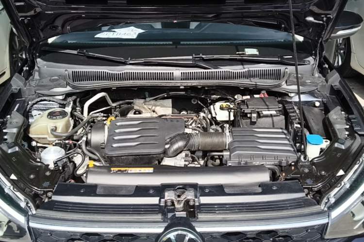 Used Volkswagen Lavida 2023 New Rui 1.5L Automatic New Yi Edition Engine Bay