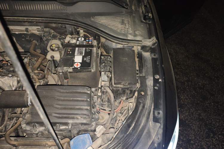 Used Volkswagen Lavida 2023 Revised Version 1.5L Automatic – Full-Option Edition Engine Bay Left