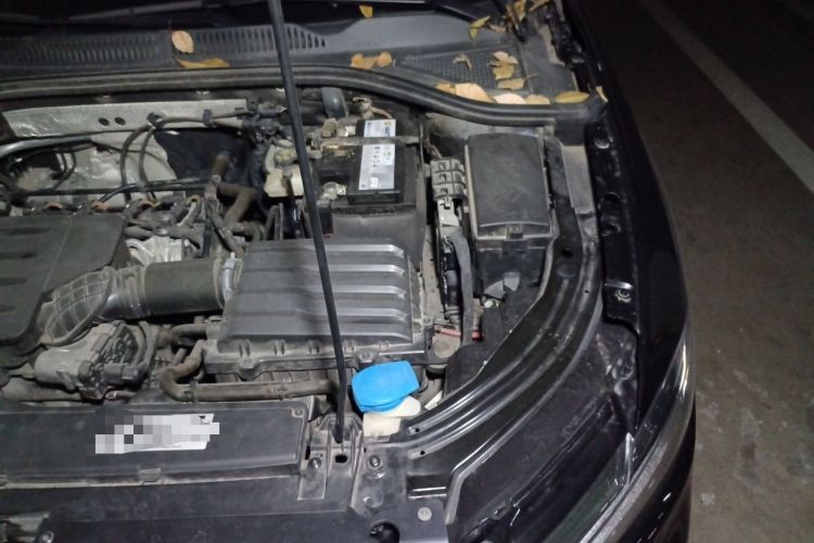 Used Volkswagen Lavida 2023 1.5L Automatic De Yi Edition Engine Bay Left