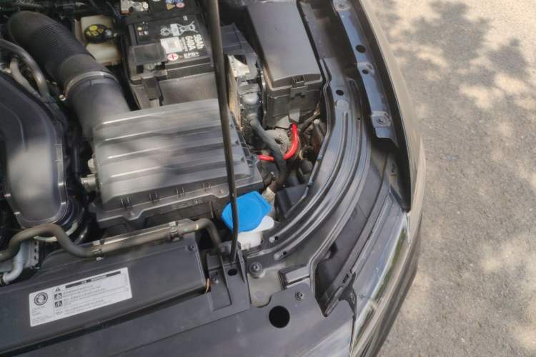 Used Volkswagen Lavida 2023 300TSI DSG Starry Full-Comfort Edition Engine Bay Left