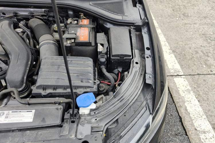 Used Volkswagen Lavida 2023 300TSI DSG Starry Full-Comfort Edition Engine Bay Left