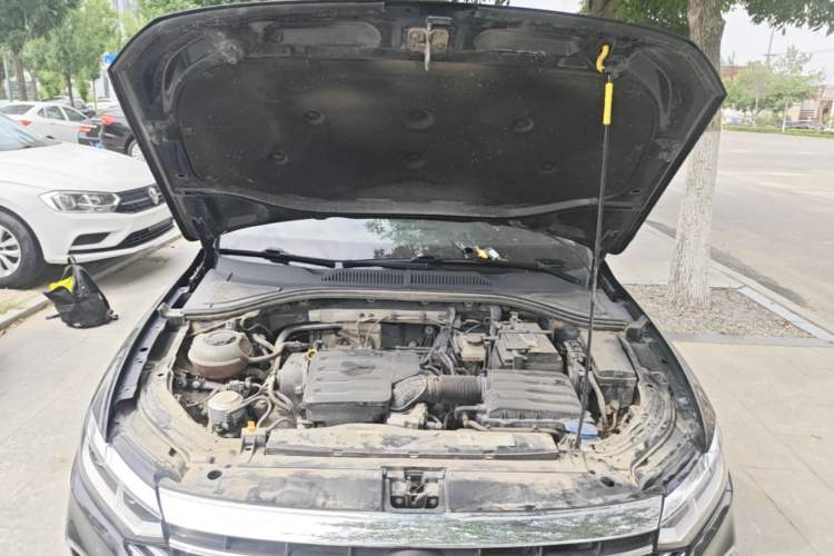 Used Volkswagen Lavida 2023 Revised Version 1.5L Automatic – Full-Option Edition Engine Bay