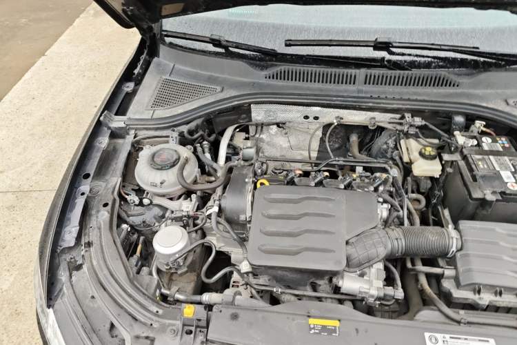 Used Volkswagen Lavida 2023 1.5L Automatic 5 Million Edition Engine Bay Right